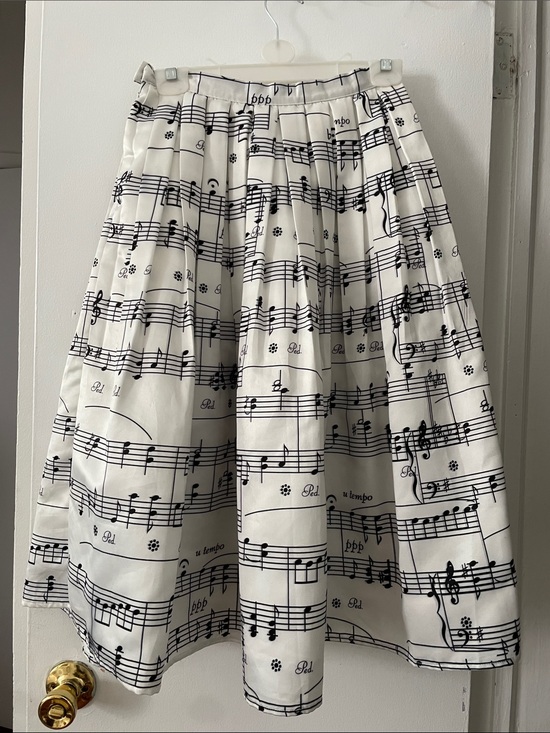 Dresses & Skirts - Women’s White Musical Note Pleated Midi Skirt Size S